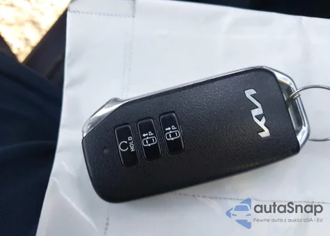 2023 Kia Sportage Plug-In Hybrid X-Line Prestige z USA, uszkodzony, nr VIN KNDPZDAH8P7048637